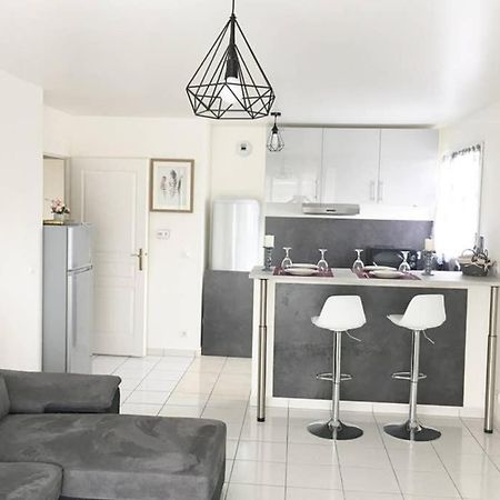 Superbe Appartement Lumineux Proche Disney Монтеврен Екстериор снимка