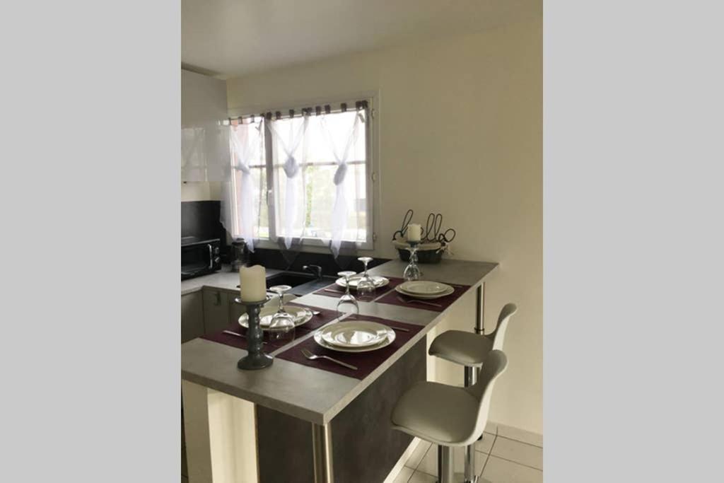 Superbe Appartement Lumineux Proche Disney Монтеврен Екстериор снимка
