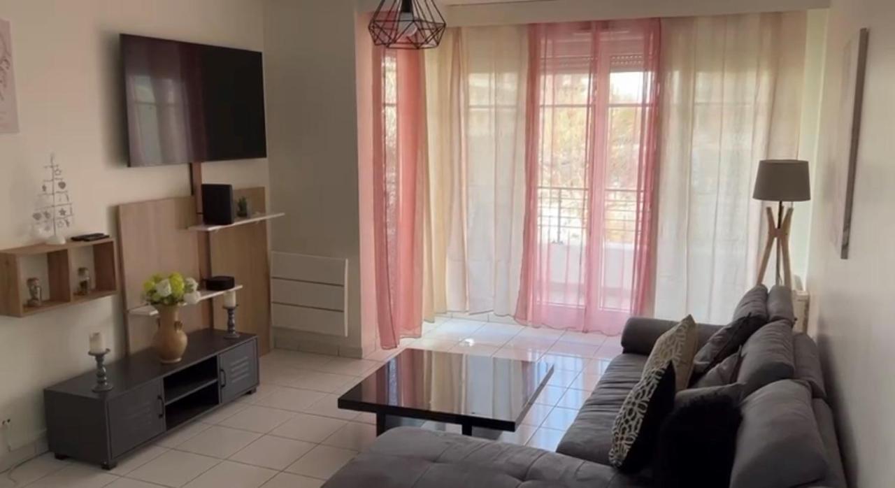 Superbe Appartement Lumineux Proche Disney Монтеврен Екстериор снимка